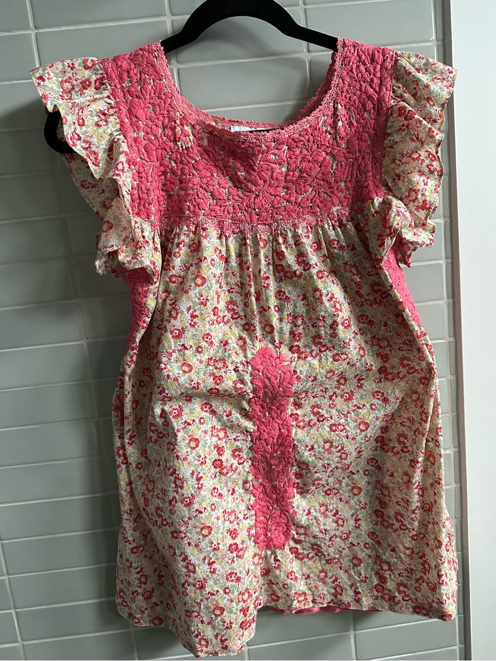 Mi Golondrina Soledad floral top
